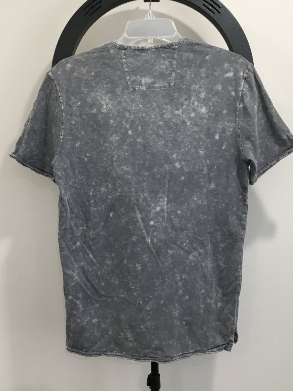JOHN VARVATOS Gray White Henley Neck Short Sleeve Tee Shirt - Picture 8 of 8